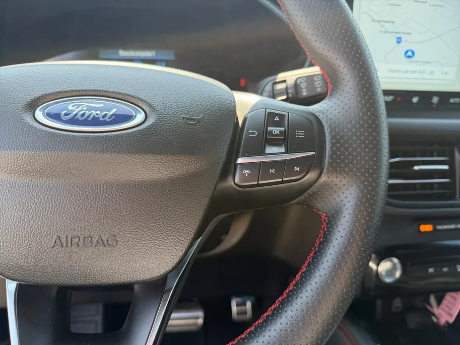 Ford Kuga 2.5 PHEV ST-Line X | Automaat | Pano dak | HUD | Elektr. uitklapbare trekhaak | Adapt. Cruise control | BLIS | Parkeersensoren voor en achter | 360 graden camera | Elektr. achterklep | B&O audio | Navigatie | Apple carplay & Android auto | Fabrieksgaranti