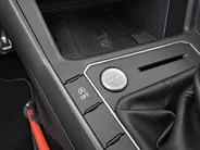 Volkswagen Taigo 1.0 TSI 110pk DSG R-Line · Camera · Apple/Android Car Play · Keyless · Navigatie · Stoelverwarming · 18'' Inch · Garantie t/m 20-12-2027 of 100.000km