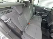 Ford Focus Wagon 1.0 EcoBoost Active Business | Navi | PDC | Cruise | Trekhaak | ECC | Stoel, Stuur, Voorruit verwarming