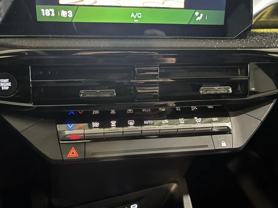 Renault Clio 160PK Full Hybrid Techno Automaat | Lichtmetalen Velgen Hoogglans Zwart | Adaptive Cruise Control | Google Built-in | Camera | Apple CarPlay/Android Auto | Full LED | Armsteun | Licht & Regen Sensor |