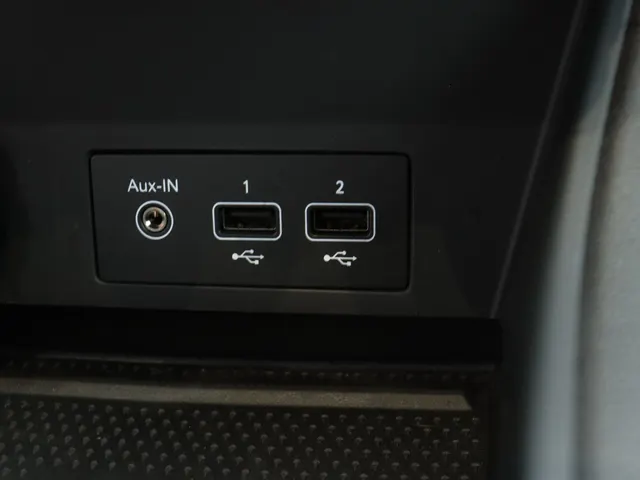 Renault Captur 1.3 TCe 140PK Zen | DEALER ONDERHOUDEN | CLIMAT CONTROL | CARPLAY | PARK. SENSOREN | LM VELGEN