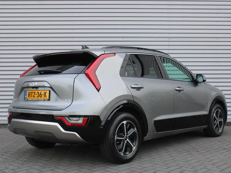 Kia Niro 1.6 GDi Hybrid DynamicPlusLine | Schuif-/kanteldak | Stuur-/stoelverwarming | Cruise adapt. | Camera | Clima | 16' LM | Navi |