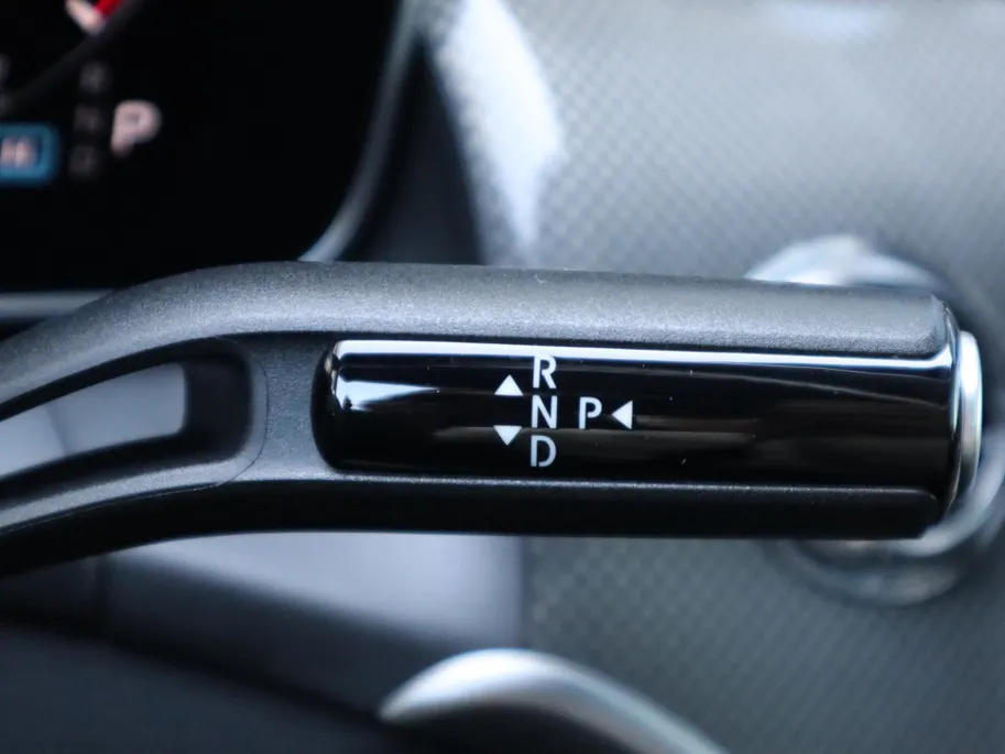 Mercedes-Benz GLC 300 e 4MATIC AMG Line l Keyless l Achteruitrij camera l Stoelverwarming