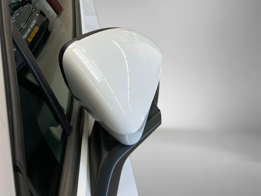Volkswagen ID.4 52 kWh 170PK · Panoramadak · Apple/Android Car Play · Camera + Parkeersensoren · SOH 92.3%
