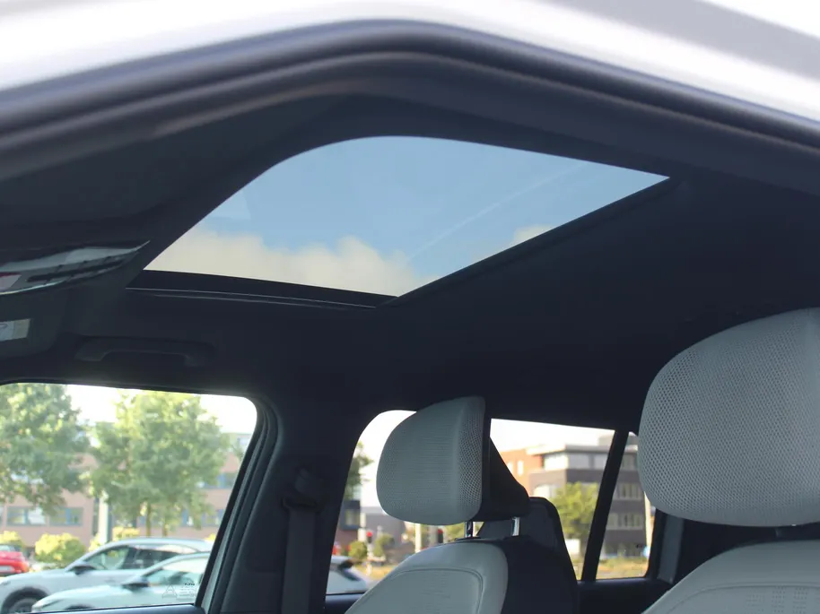 Kia EV3 GT-Line 81.4 kWh | Stuur-/stoelverwarming | Schuifdak | Camera | Dodehoek detectie | Elek. stoelverstelling | 19' LM | LED | Telefoonlader |