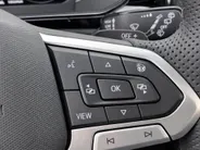 Volkswagen T-Roc 1.5TSI/150PK R-Line Black Style · Panoramadak · Apple/Android Car Play · Camera + Parkeersensoren · Garantie t/m 01-08-2027