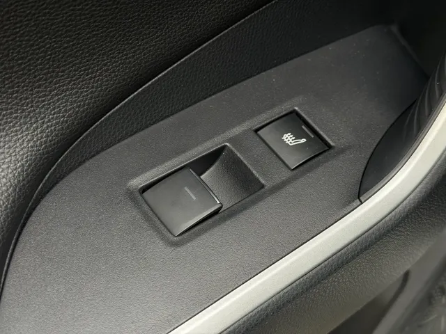 Toyota RAV4 2.5 PHEV Bi-Tone+ AWD | Trekhaak | Panoramadak | Stoel Verwarming & Ventilatie |
