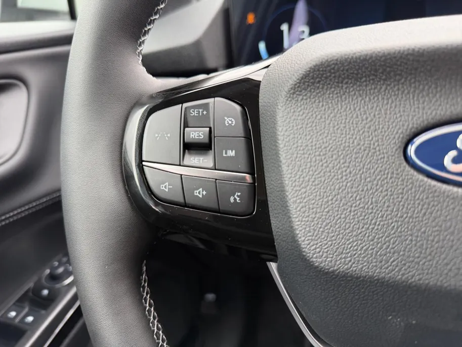 Ford Puma 1.0 EcoBoost Hybrid Titanium 125PK | Uit Voorraad Leverbaar | €5.000,- Ready Set Ford Bonus | 0,99% Ford Options | Afneembare Trekhaak | Winterpakket | Achteruitrijcamera | Parkeersensoren voor & achter | Apple Carplay & Android Auto