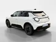 Nissan Micra ADVANCE 52 kWh Demo direct beschikbaar ,  Apple Carplay/Android Auto , stoel en stuurverwarming , navigatiesysteem full map , camera , cruise control adaptief met Stop&Go , warmtepomp