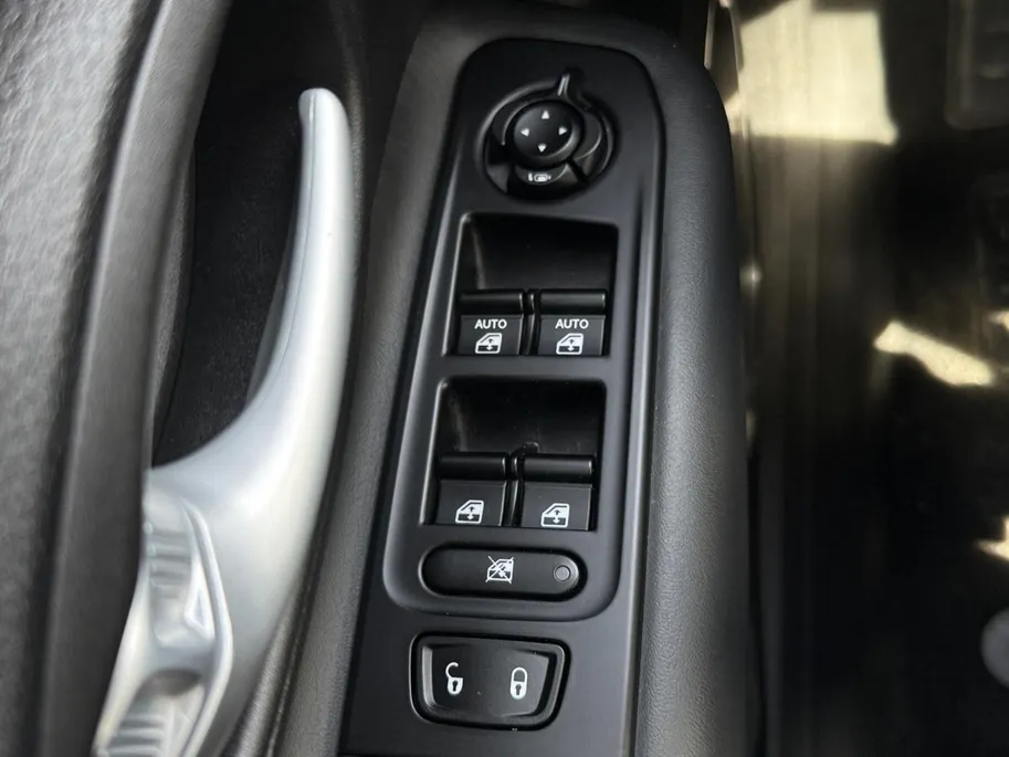 Jeep Renegade 1.5T e-Hybrid Longitude *Automaat*Navi+Camera*Climate Control*Carplay*LM.Velgen*Nette auto!