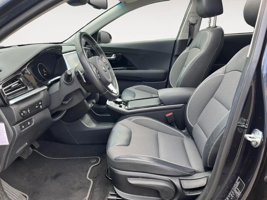 Kia e-Niro DynamicPlusLine 64 kWh | Stoelverwarming | Keyless entry | Schuifdak