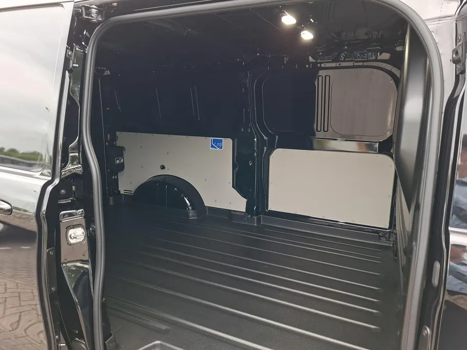 Ford E-Transit Custom 340 L2H1 Limited 71 kWh | VOORRAAD VOORDEEL! | Direct leverbaar | AGR-Stoel | Driver assistance pack ultimate | 17inch lichtmetalen velgen | Laadvloer bescherming