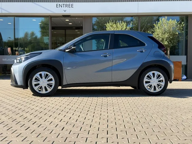 Toyota Aygo X Hybrid 115 play | Camera | Addaptive Cruise