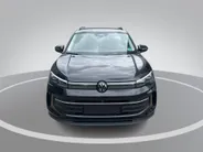 Volkswagen Tiguan 1.5 eTSI 130pk DSG Life Edition · 360 Camera · Inklap. Trekhaak · Apple/Android Car Play · Dodehoeksensor · Stuur- & Stoelverwarming · Parkeerassistent · Garantie t/m 01-09-2027