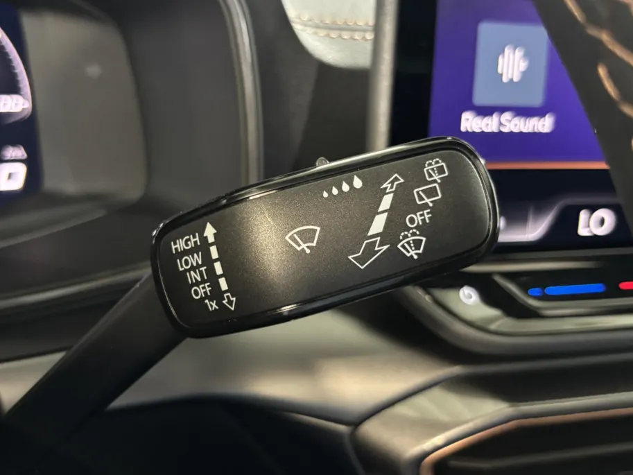 CUPRA Formentor 1.5 - 204PK TSI e-Hybrid Business Automaat | NIEUWE AUTO | Elektrisch Wegklapbare Trekhaak | Schuif/Kantel Dak | Digital Cockpit | Camera | Parkeersensoren | Stoelverwarming | Stuurwielverwarming | Apple CarPlay/Android Auto |