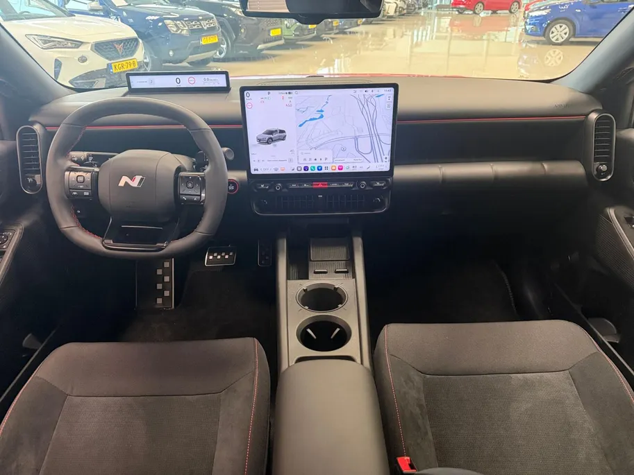 Hyundai IONIQ 3 N-LINE | 61 KWH | FIERCE RED MATTE |