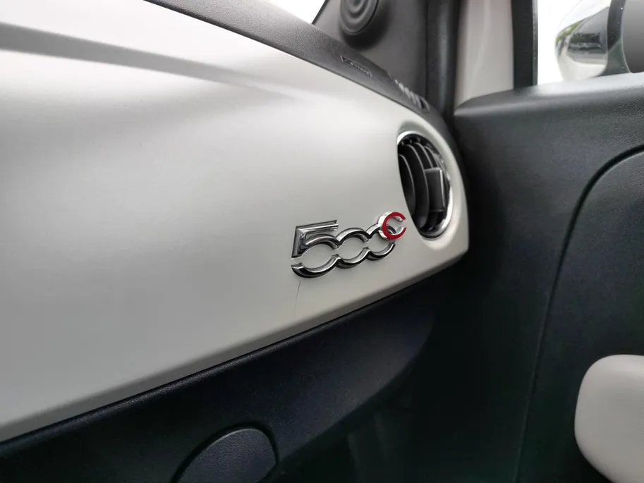 Fiat 500 1.2 Star Cabriolet! Navigatie, Airco Etc! Super mooie uitvoering! NU RIJKLAAPRIJS incl. 12 Maandag GARANTIE! Premiumpakket GRATIS!!