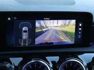 Mercedes-Benz A-Klasse 250 e Star Edition AMG Line | Panoramadak | Multispaak | LED | Burmester | Camera | LED | Automaat