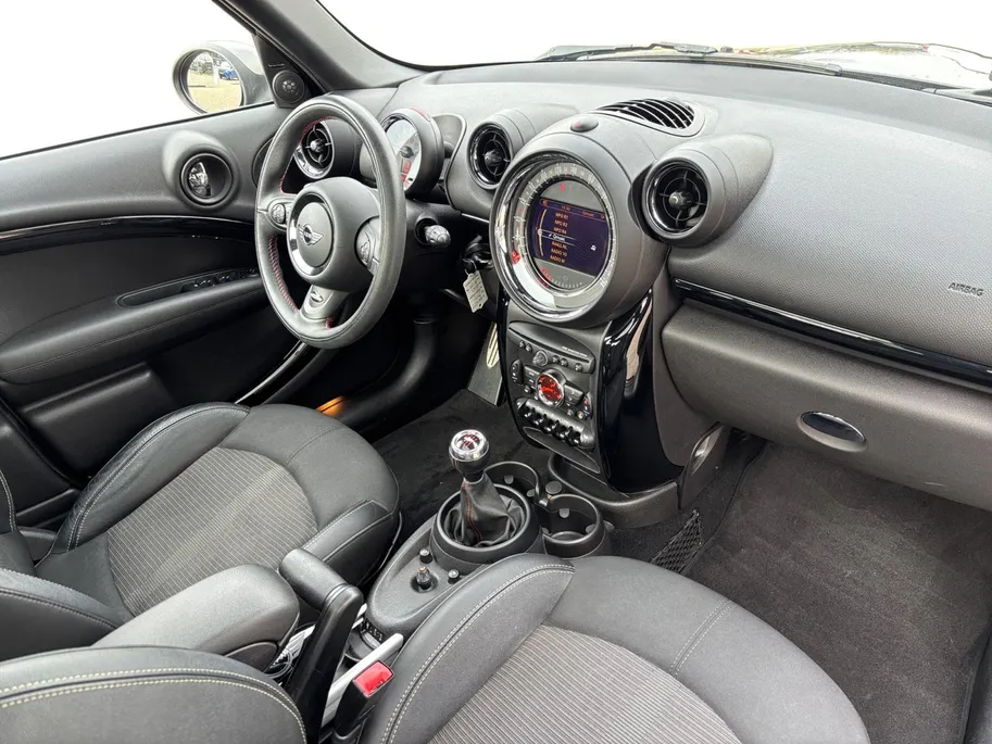 MINI Countryman 1.6 John Cooper Works ALL4 Chili | Pano-dak | Navigatie | 18 Inch | Sportstoelen | Stoel- voorruitverw. |