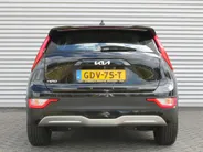 Kia Niro EV Light Edition 64.8 kWh | Camera | Cruise adapt. | Clima | 17' LM | Navi | Keyless | All season banden | 17% bijtelling |