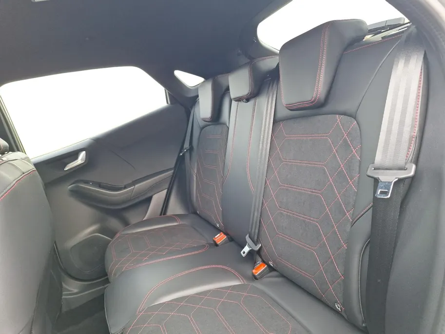 Ford Puma 1.0 EcoBoost Hybrid ST-Line X | !gratis automaat! | Winterpack | Driver assistancepack | Camera | 18'Lichtmetaal | Adaptive Cruisecontrol | BLIS | Climate Control | El. Achterklep