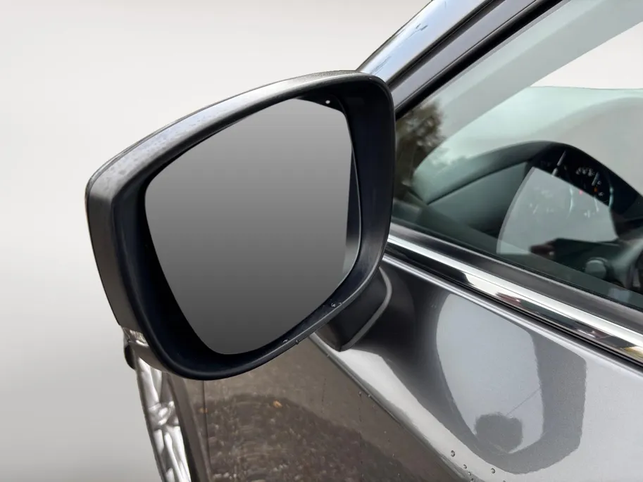 Mazda CX-5 2.0 SkyActiv-G 165 Signature | Schuif/kanteldak | 360 graden camera | Wegklapbare Trekhaak | Adaptieve Cruise Control | Navigatie | BOSE | Leder | 19' Lichtmetalen velgen