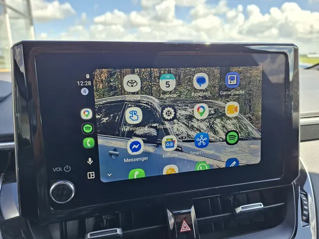 Toyota Corolla Touring Sports 1.8 Hybrid Dynamic AUTOMAAT | rijklaarprijs!!