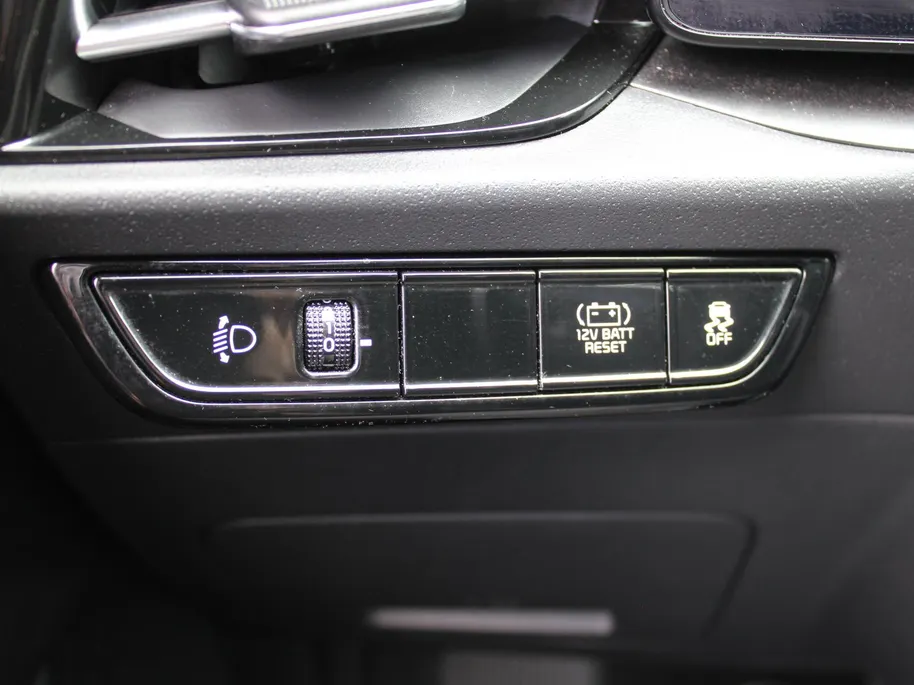 Kia Niro 1.6 GDi Hybrid DynamicLine | Camera | Cruise adapt. | Clima | 16' LM | Navi | Keyless |