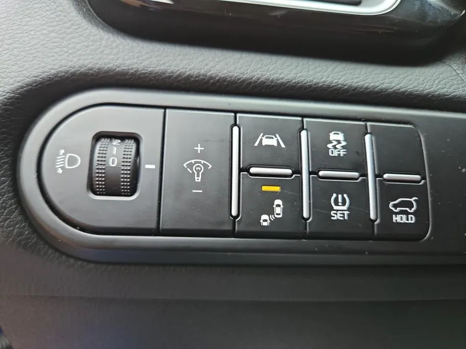 Kia Ceed Sportswagon 1.5 T-GDi DynamicPlusLine 160 PK | Dealer onderhouden | Fabrieksgarantie | Camera | Carplay | Cruise Control Adaptief | stoelverwarming | NAP | 12 Maanden BOVAG Garantie |