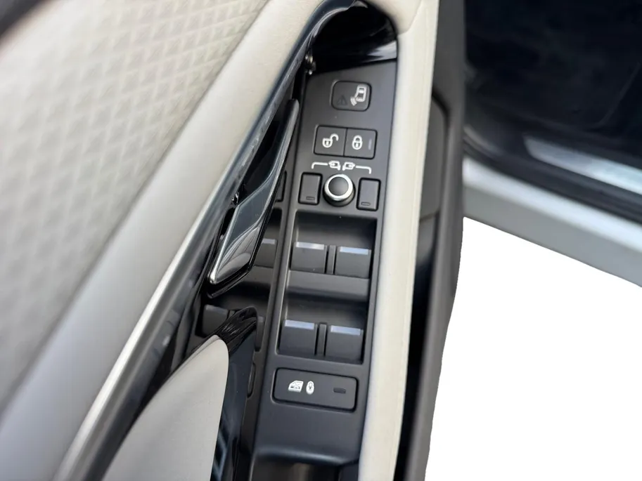 Land Rover Range Rover Evoque 2.0 P200 AWD S | 1e Eigenaar | Panoramadak | Stuurverwarming | Achteruitrijcamera | Elektr. Achterklep |