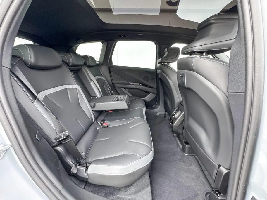 BMW iX3 50 xDrive