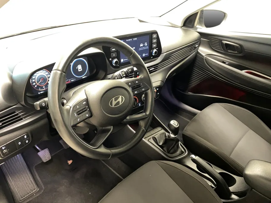 Hyundai i20 1.2 COMFORT | APPLE CARPLAY | CAMERA | 4 SEIZOENBANDEN | NL-AUTO |