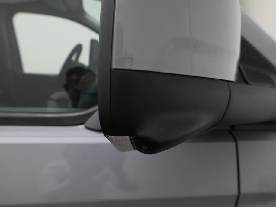 Volkswagen Bedrijfswagens e-Transporter Bedrijfswagens Bestelwagen Dubbel Cabine Bulli 64kWh 286pk L2 5 zitplaatsen 700168