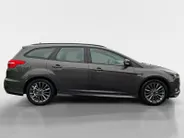 Ford Focus 1.0 ST-Line Wagon | Nieuwe distributieriem | Parkeersensoren | Navigatie | Climate Control | Voorruitverwarming | 17' Lichtmetaal | Trekhaak