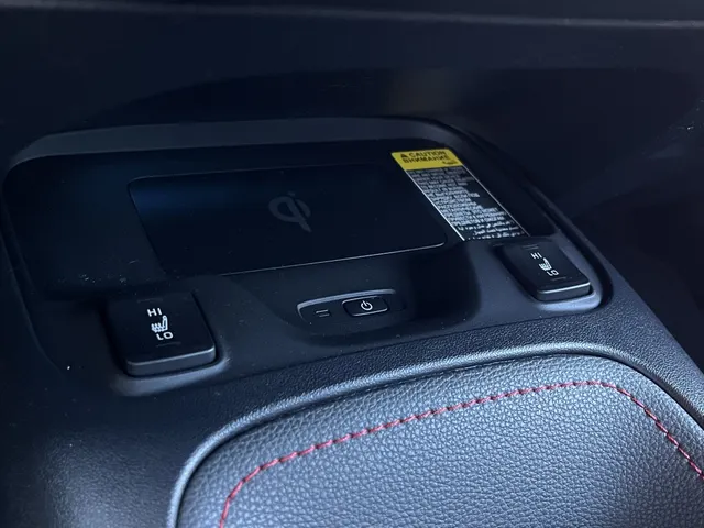 Toyota Corolla 1.8 Hybrid Executive | Bi-Tone | All Seasons
