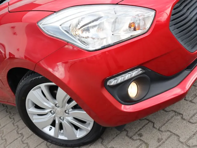 Suzuki Swift 1.2 Select Carplay | Camera