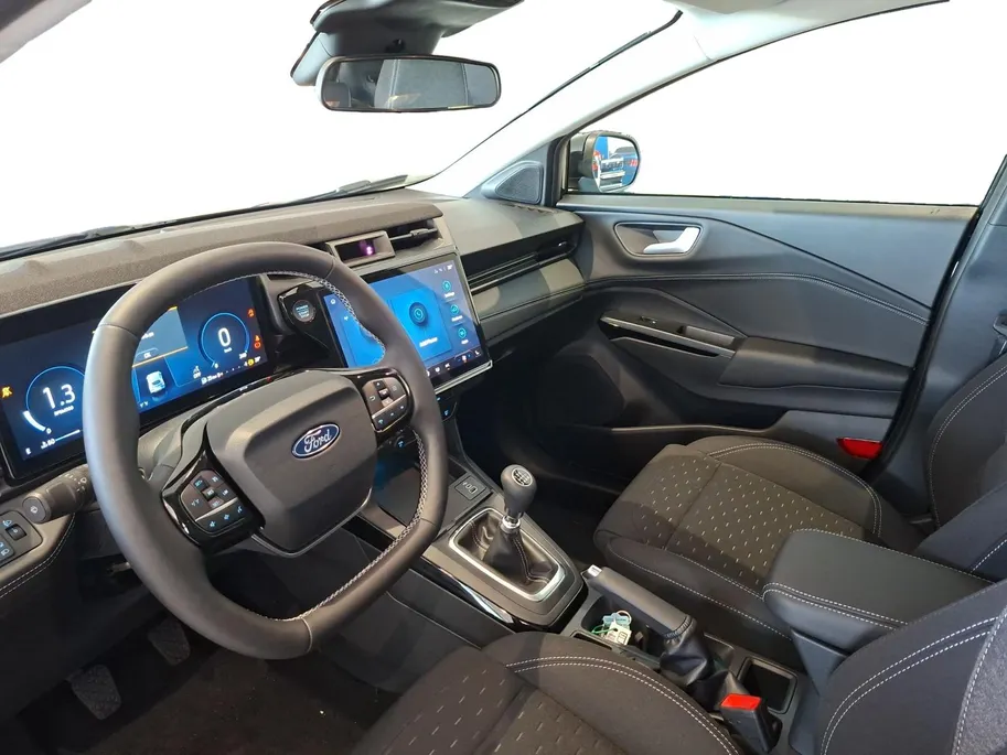 Ford Puma 1.0 EcoBoost Hybrid Titanium | €5.000.- korting | 0,99% rente | Direct leverbaar | Winterpack | Trekhaak | Achteruit rij camera
