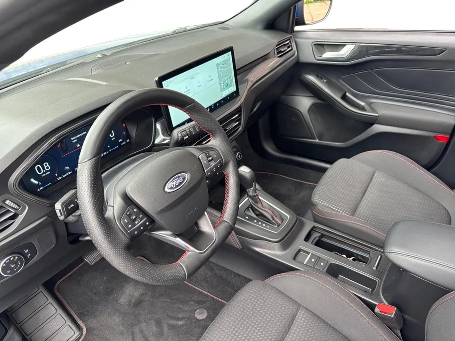 Ford Focus Wagon 1.0 EcoBoost Hybrid ST Line Style | Navigatie | Panorama Dak | Stoel/Stuur/Voorruitverwarming | Apple Carplay / Android Auto | Panorama Dak | Adaptieve Cruise Control | Lichtmetalen Velgen |