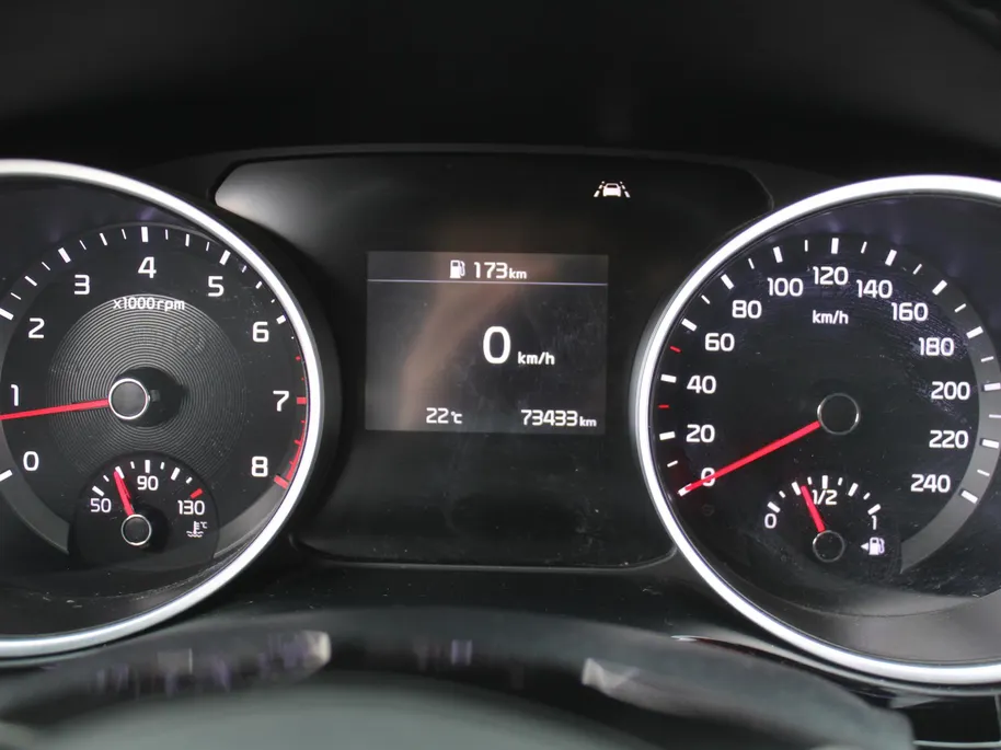 Kia Ceed 1.4 T-GDi DynamicPlusLine | 17 inch | Navi | Camera | Trekhaak | Stoel- Stuurverwarming |