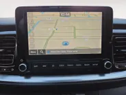 Kia Stonic 1.0 T-GDi MHEV DynamicLine | Cruise control | Achteruitrijcamera | Apple Carplay& Android Auto | LM Velgen | rijstrooksensor met correctie | Fabrieksgarantie t/m 15-02-2031 + 3x 1 jaar* | Allseason Banden | NAP