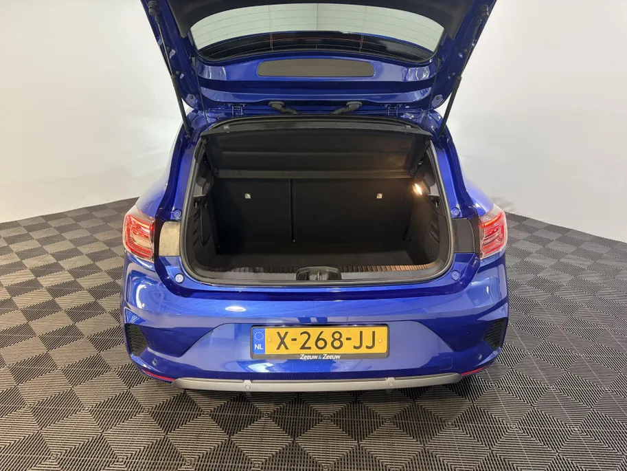 Renault Clio 145PK E-Tech Full Hybrid Esprit Alpine Automaat | 1e eigenaar | Bose Audio | Stoelverwarming | 9,3' Navi | Camera | Digital Cockpit | Adaptive Cruise Control | Climate Control | Lichtmetalen Velgen | Full LED |