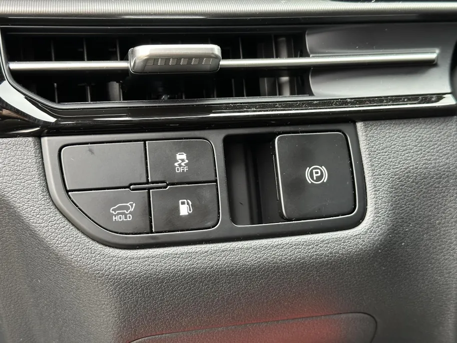 Kia Sportage 1.6 T-GDi Plug-in Hybrid GT-PlusLine | Afneembare Trekhaak | Demo | Direct leverbaar | 360 Camera | Schuif-/kanteldak | Stoel-/stuurverwarming | Apple Carplay | Android Auto
