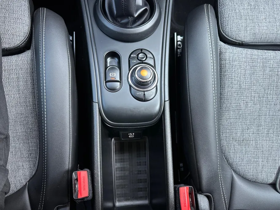 MINI Countryman 1.5 Cooper Chili | Harman & Kardon | Elektrische Stoelverstelling | Automatische Achterklep | Camera | Navi | Parkeersensoren | Cruise & Climate Control | 12 Maanden BOVAG Garantie