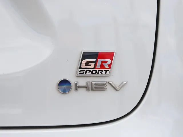 Toyota Yaris Cross 1.5 Hybrid 130 GR SPORT | HEAD-UP | JBL-AUDIO | 18'' LM-VELGEN |PARK-SENSOREN | BLIND SPOT