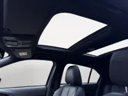 Mitsubishi Eclipse Cross Instyle | Pano dak | 360 Graden camera | Stoelverwarming voor en achter | Lederen stoelbekleding | Navigatie |