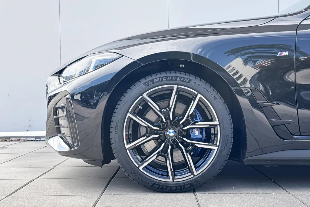 BMW i4 M60