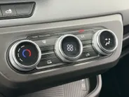 Renault Master E-Tech T35 L2H2 Advance Long Range 87 kWh Automaat | NIEUWE AUTO - DIRECT LEVERBAAR! | Camera | Climate Control | Cruise Control | Apple CarPlay/Android Auto | Full LED | Licht & Regen Sensor | Parkeersensoren |