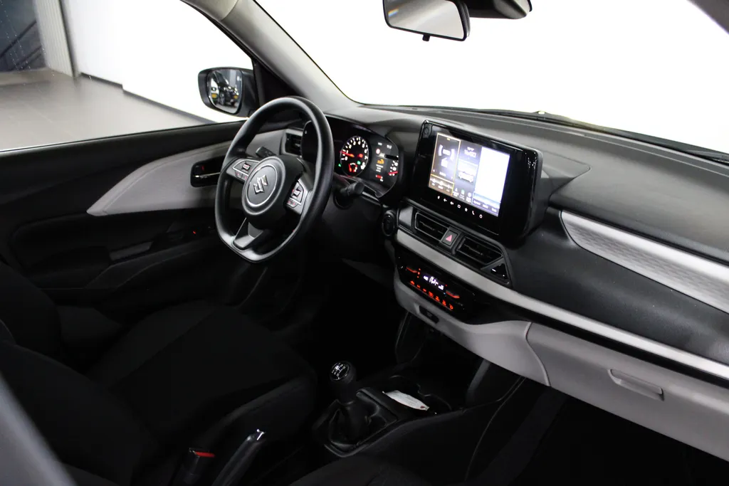 Suzuki Swift 1.2 Comfort Smart Hybrid / Navigatie / Keyless / Camera / 17'' LMV / All season banden /