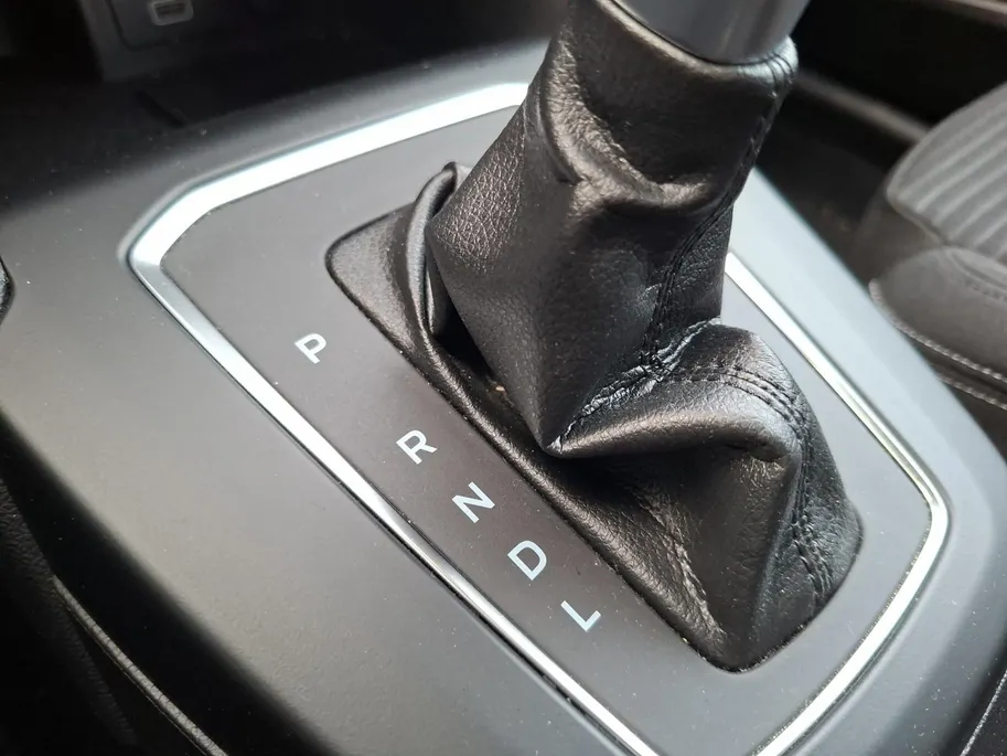 Ford Focus Wagon 1.0 EcoBoost Hybrid Titanium 155PK Automaat | NL-Auto | Adaptieve Cruise Control | Winter Pack | BLIS | Privacy Glass | Camera | Apple Carplay&Android Auto | 17' Lichtmetaal |