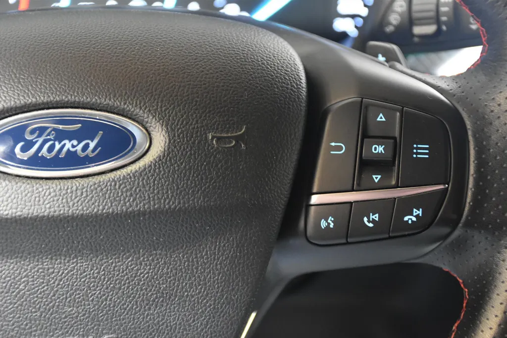 Ford Focus Wagon 1.0 EcoBoost 125pk Automaat ST Line
